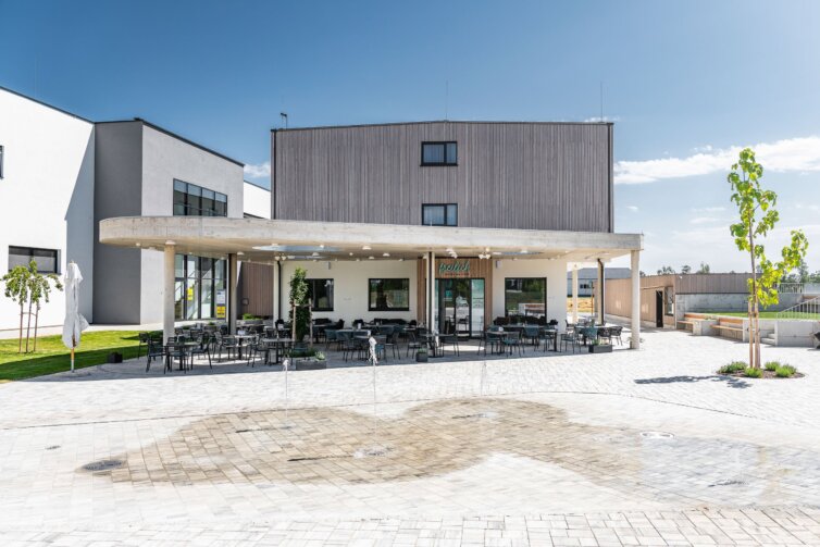 Business-Commercial-Freilich-Bistro-2