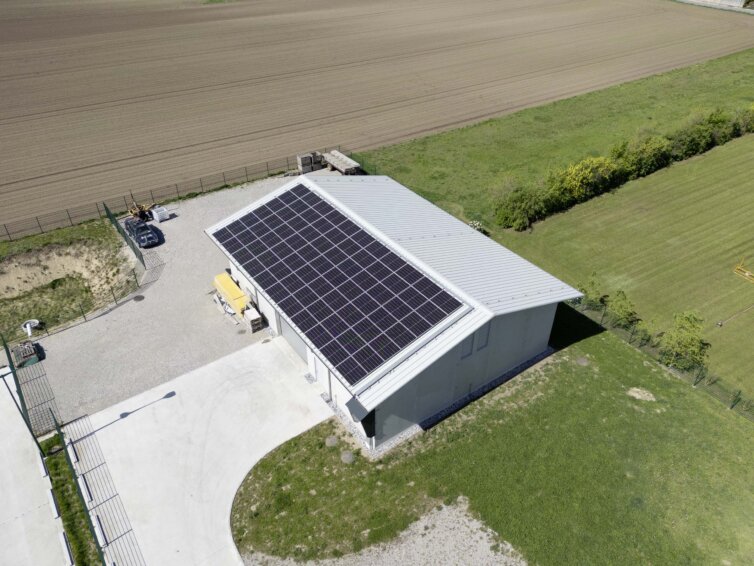 Business-Commercial-PV-Anlage-3